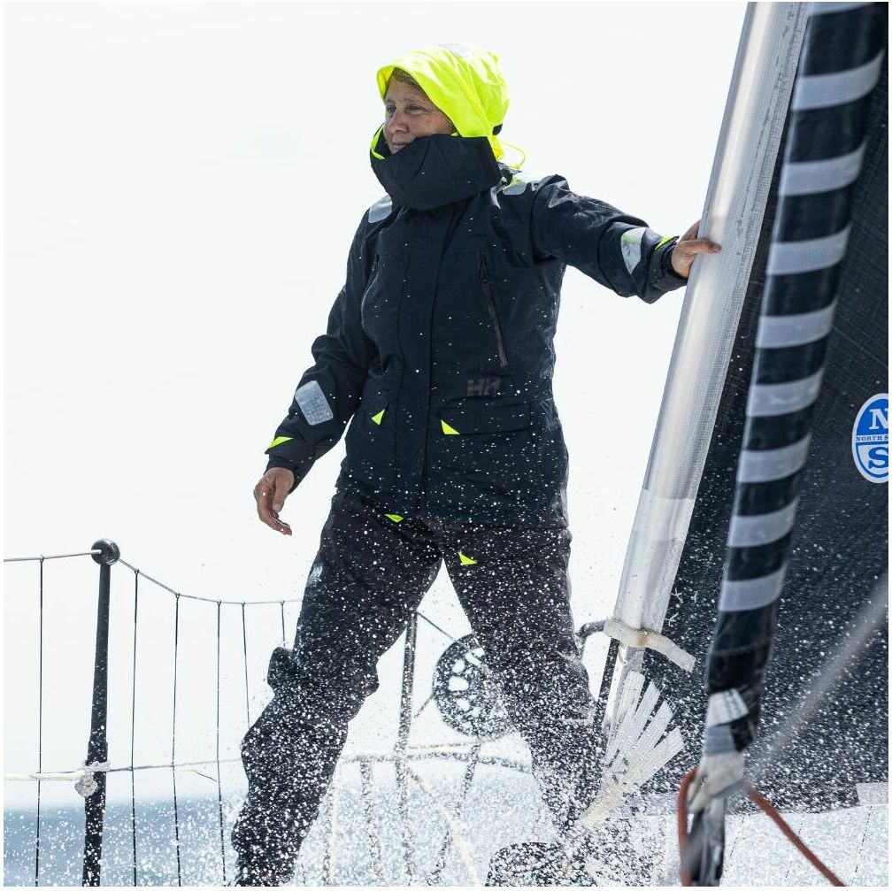 2025 Helly Hansen Womens Skagen Offshore Jacket 34257 - Navy